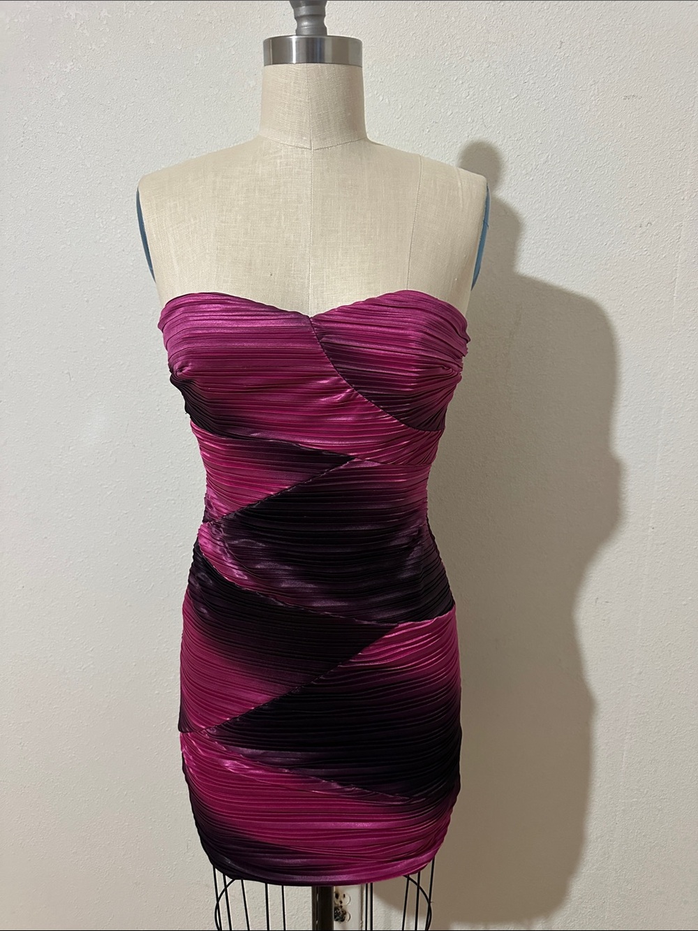 Arden B Strapless Ruched Bodycon Dress in Magenta and Black